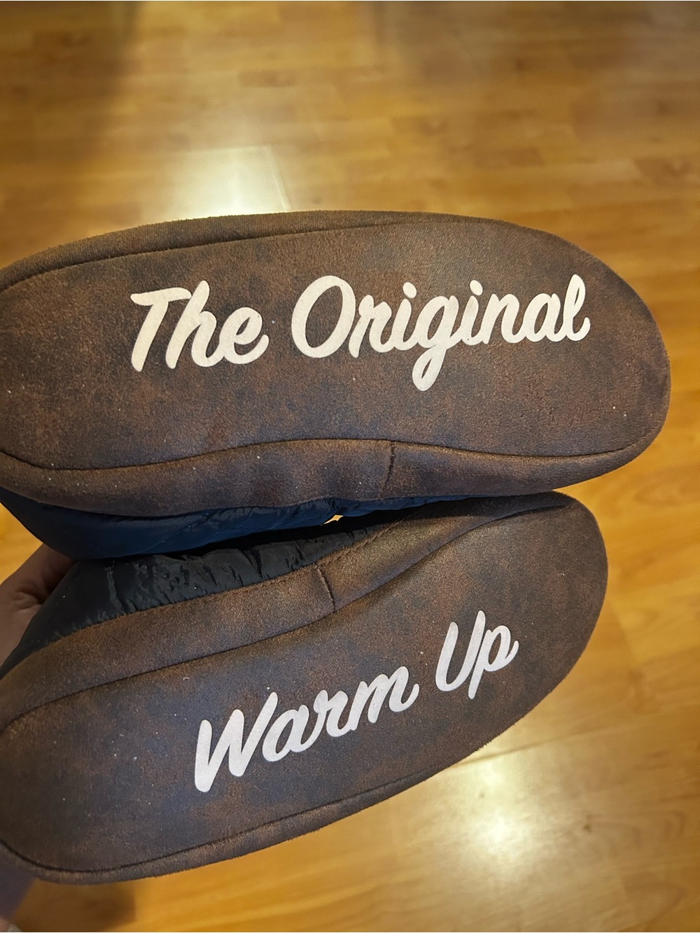 dearfoams NWT Black Quilted Women 7-8 Slipper with Cream Sherpa Lining - Picture 6 of 8